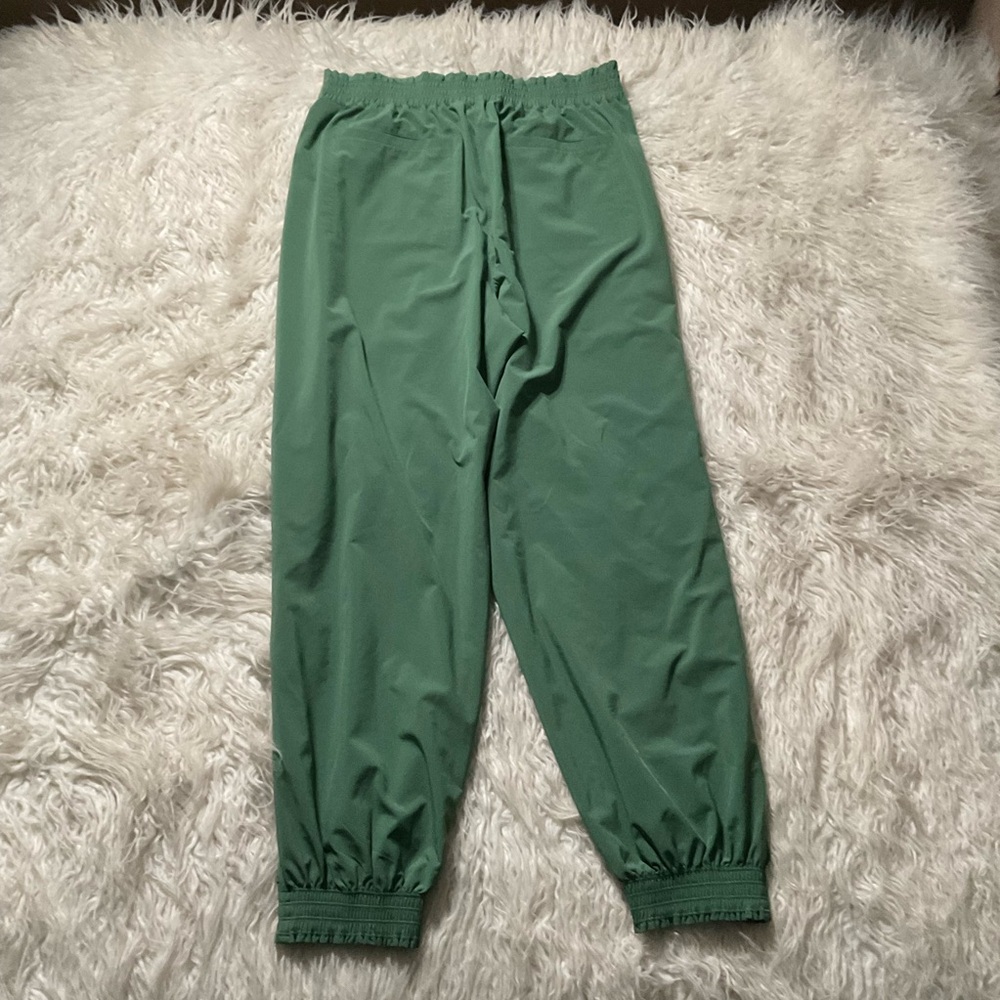 Athleta Savannah Jogger in Vineyard Green - Picture 5 of 5